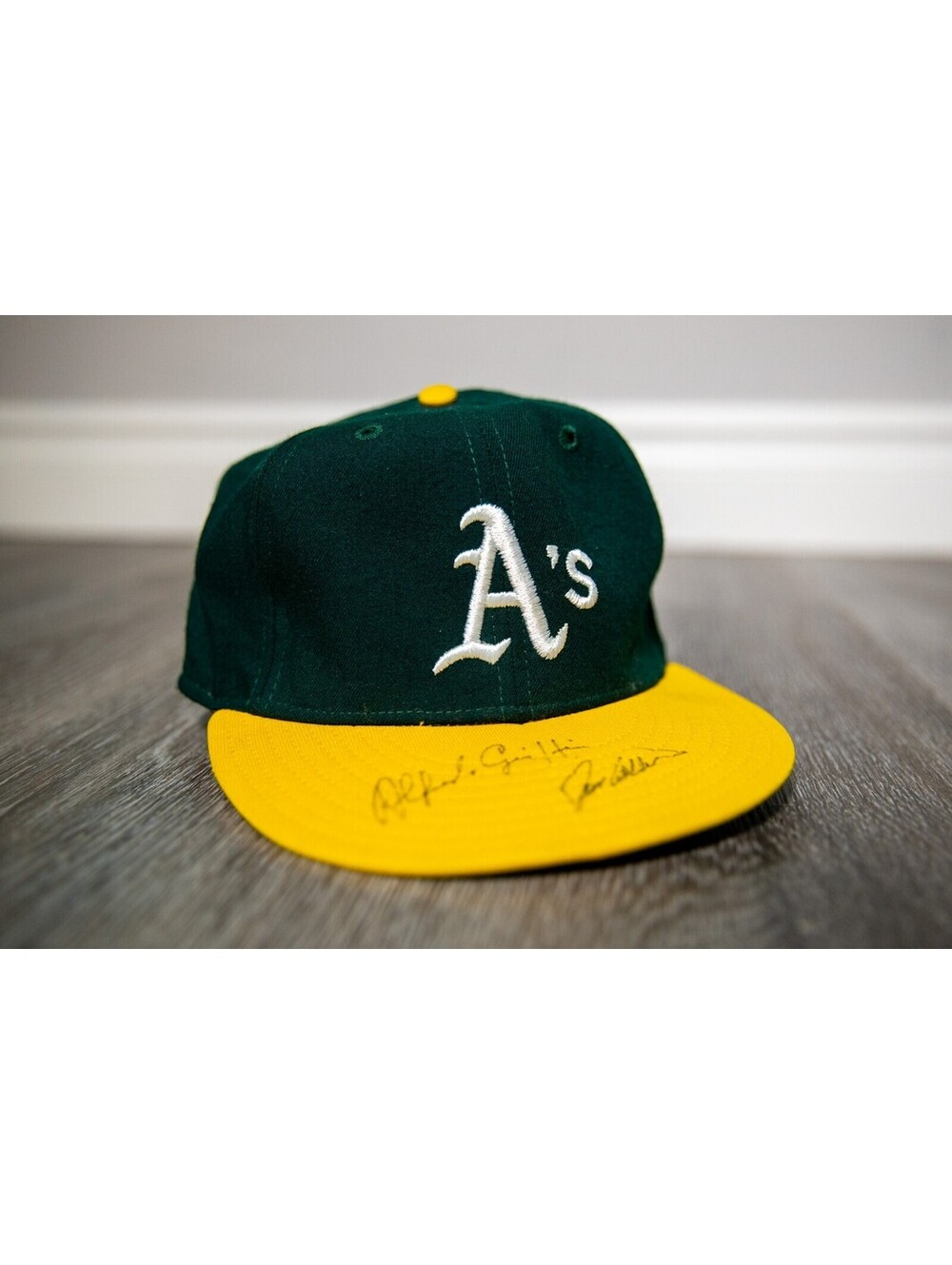 Oakland Athletics Sports NEW ERA Hat - Alfredo Griffin Men's Signed Vintage 80s
